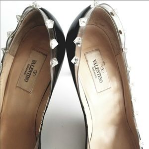 Authentic black leather Rockstud pumps sz 38.5